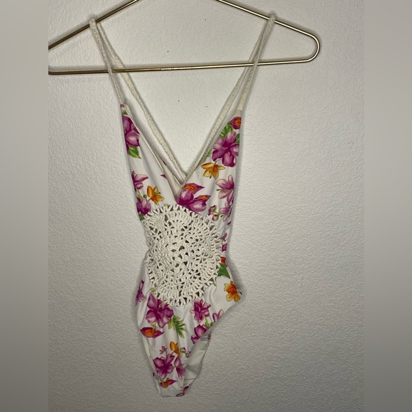 Frankie's Bikinis swimsuit one piece sz large crochet center white floral - Picture 1 of 6